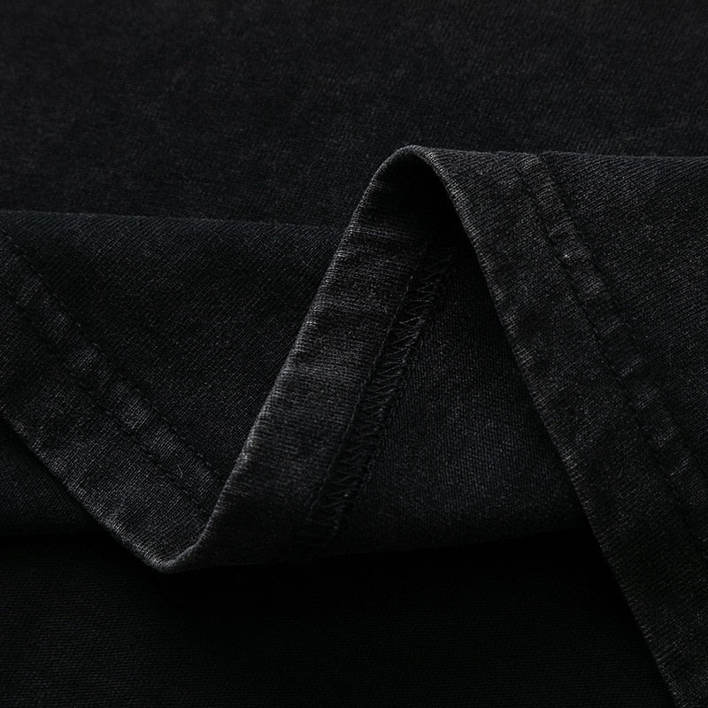 "Chained Heart" Unisex Men Women Streetwear Graphic T-Shirt Daulet Apparel