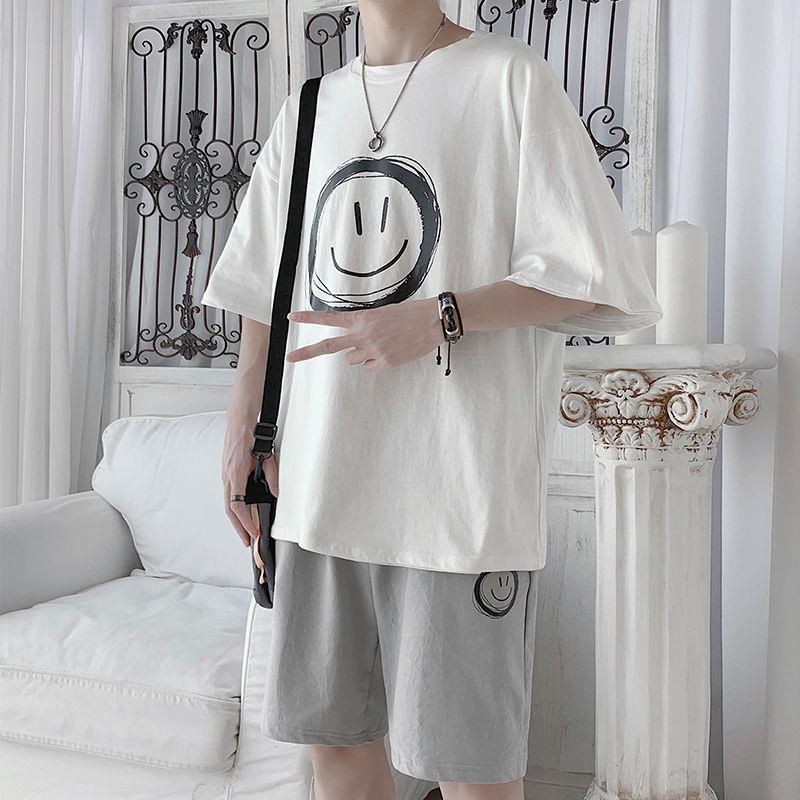 "Showing Stripes" Unisex Men Women Streetwear Graphic T-Shirt Daulet Apparel