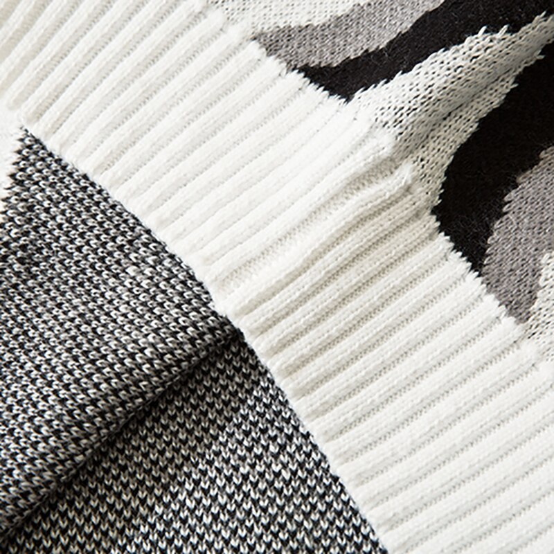 "Distracted" Unisex Men Women Streetwear Graphic Sweater Daulet Apparel