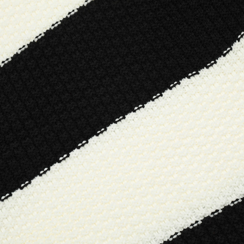 "Black & White" Unisex Men Women Streetwear Graphic Sweater Daulet Apparel