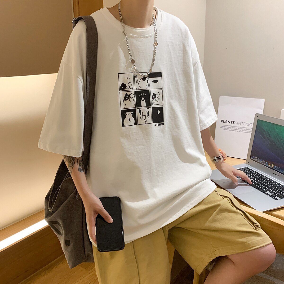 "Sqaure House" Unisex Men Women Streetwear Graphic T-Shirt Daulet Apparel