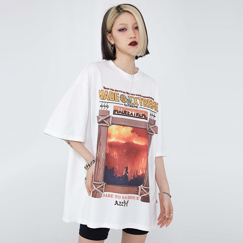 "House Fire" Unisex Men Women Streetwear Graphic T-Shirt Daulet Apparel