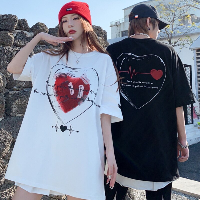 "Red Target" Unisex Men Women Streetwear Graphic T-Shirt Daulet Apparel